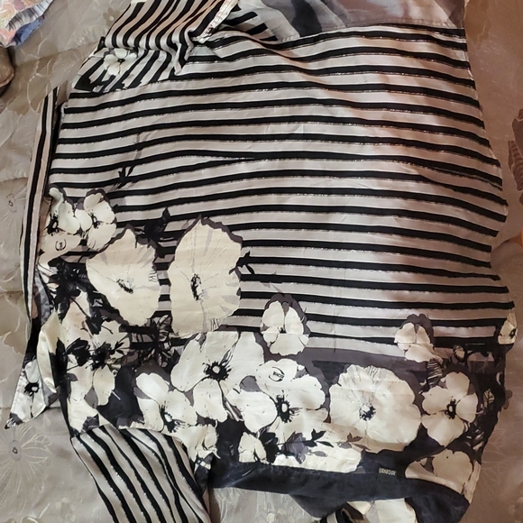 Shirt - Picture 4 of 4